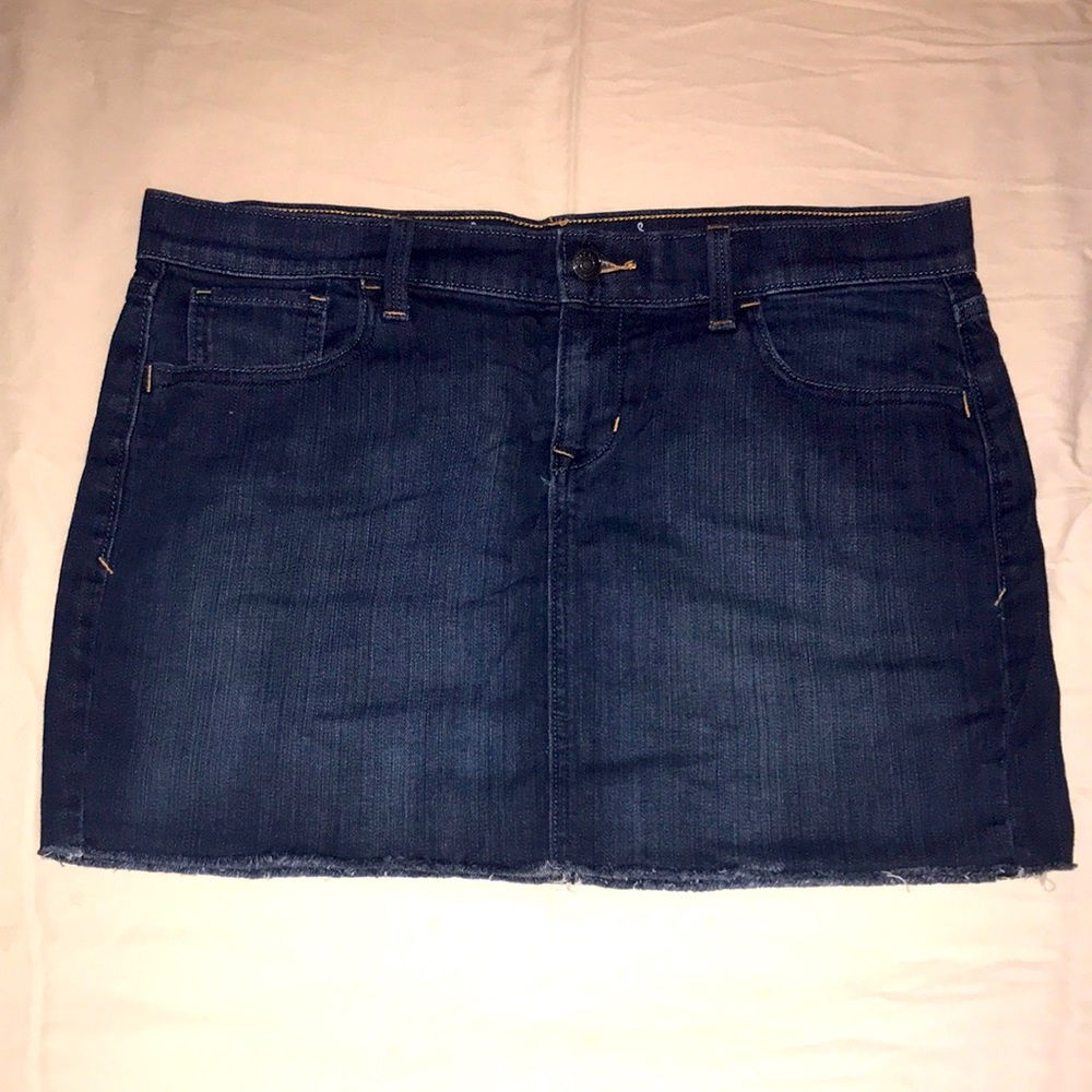 Women Straight Mini Jean Skirt.